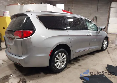 2018 Chrysler Pacifica Touring L из США, поврежденный, VIN 2C4RC1BG3JR119229